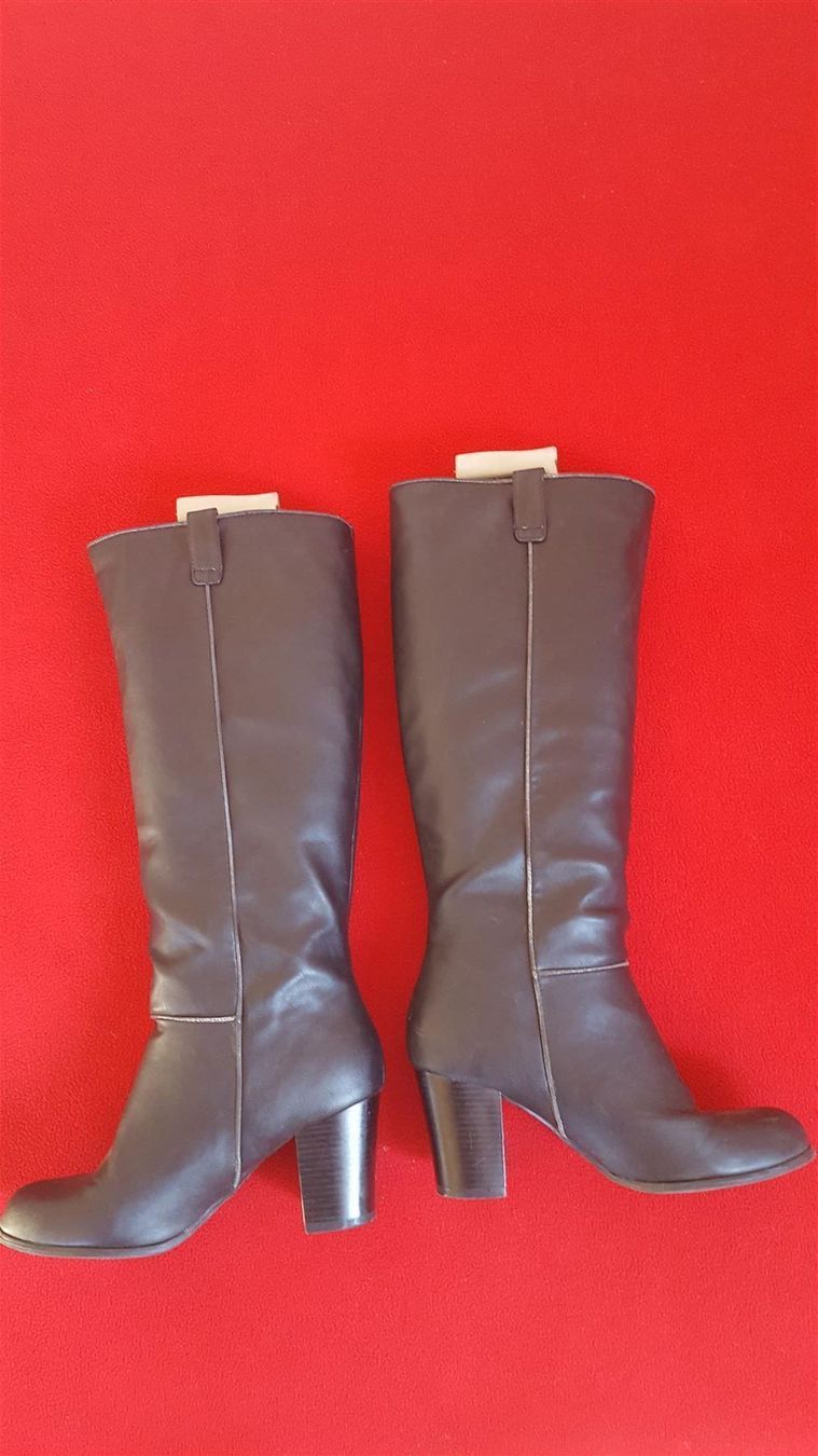 Scarpe da donna: Bequeme Stiefel mit weitem Schaft – Usato da Winterberg ZH venduto da Gemini63 2