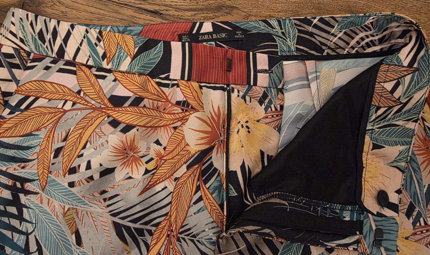 Zara Pantaloni: Sommerliche Zara Hose Tropical print – Nuovo (secondo la descrizione) da Basel venduto da sci_67ms 7
