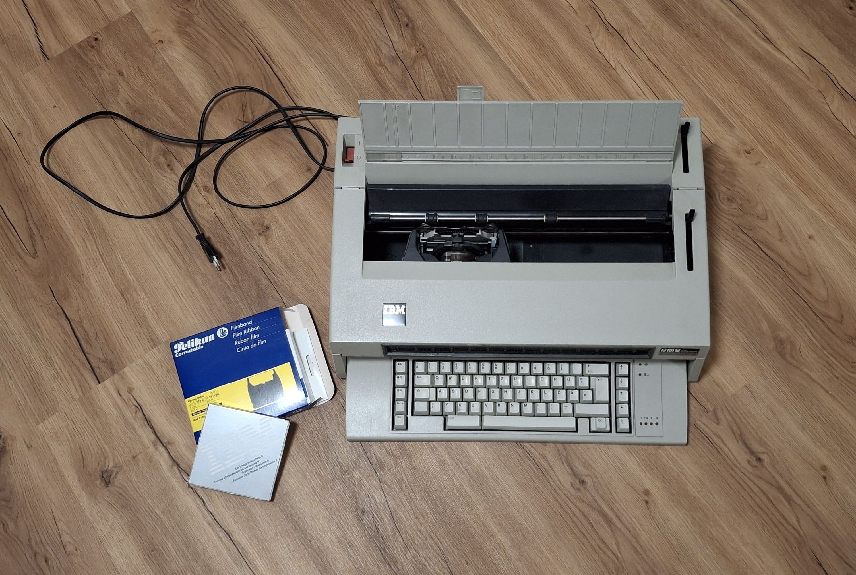 IBM Macchine da scrivere: Schreibmaschine IBM – Usato da Bäriswil BE venduto da vonys