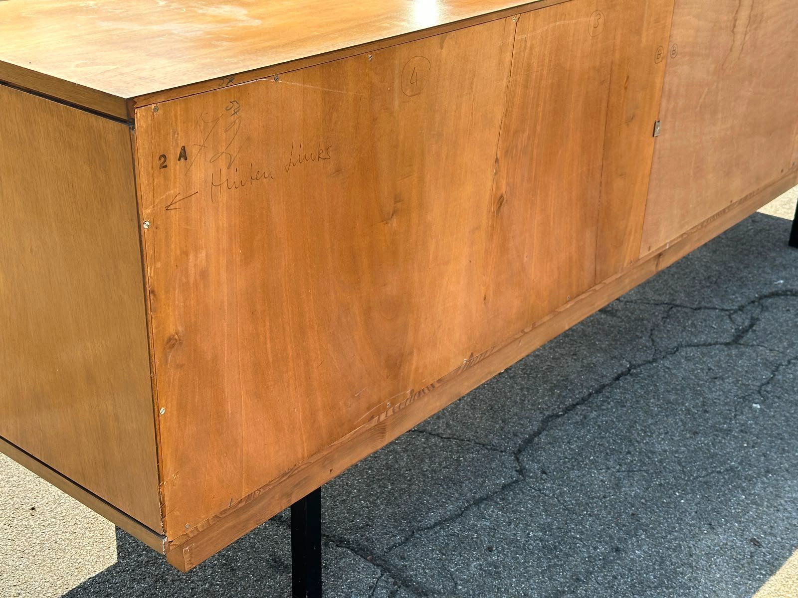 Cassettiere: Mid-Century Sideboard - Türen, Schubladen - Ref. 07/34 – Usato da Au ZH venduto da BrockiAu 3
