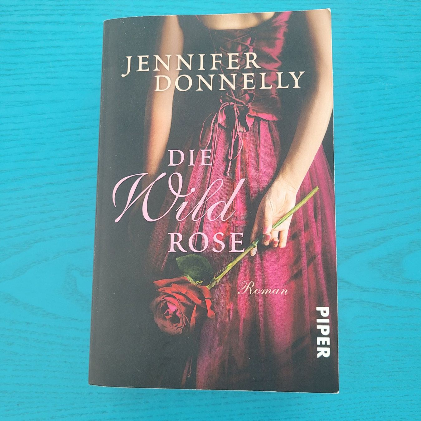 Libri: Jennifer Donnely- Die Wildrose – Usato da SCHÜBELBACH venduto da CoKaHa