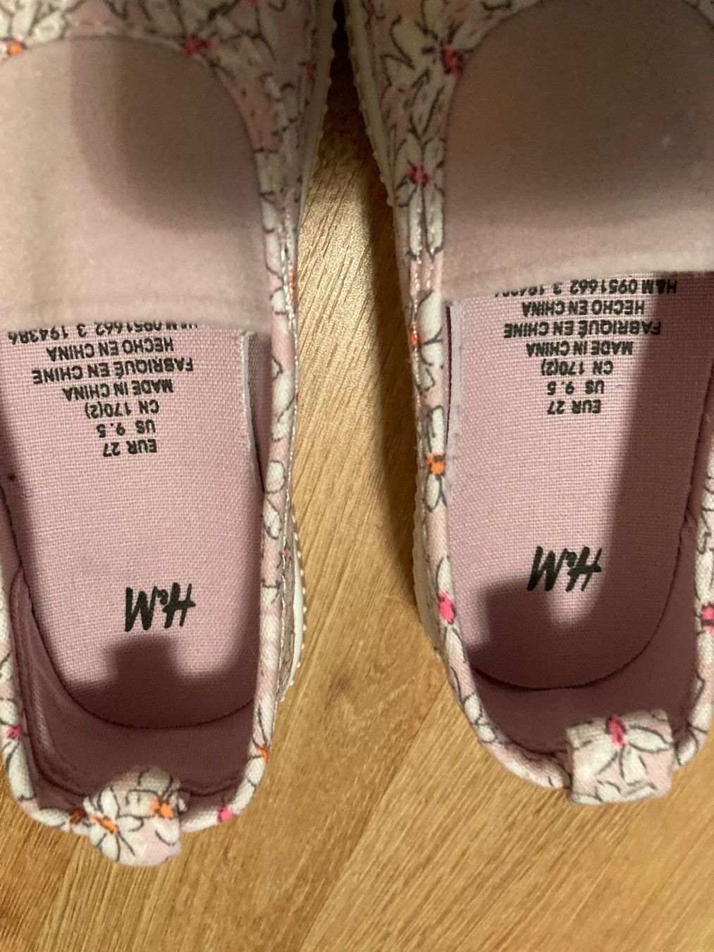 Scarpe per ragazze: Mädchen Sommerschuhe Gr.27 , neu – Nuovo (secondo la descrizione) da Emmenbrücke venduto da JJ_89 2