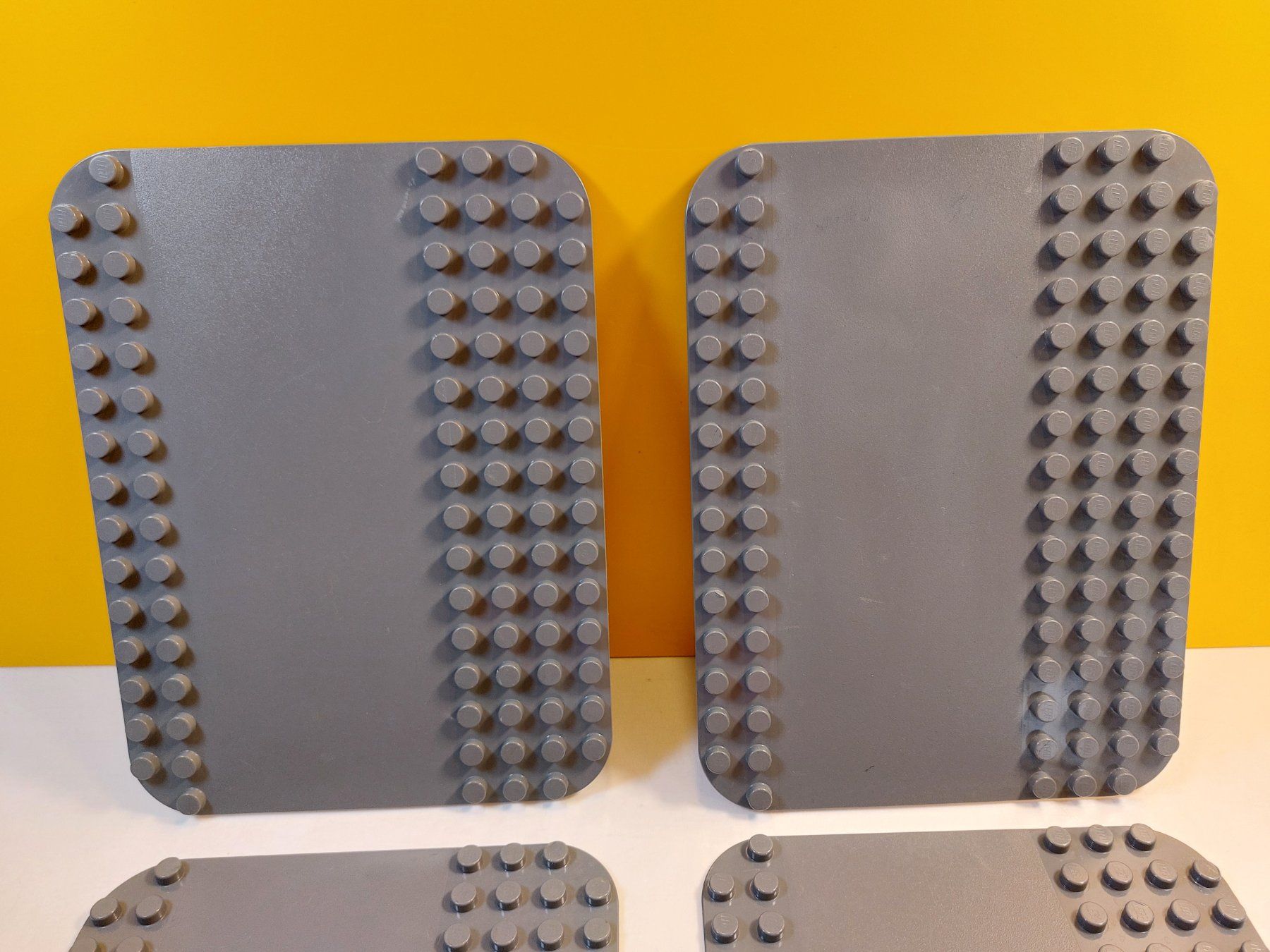 Lego Kit di costruzioni: LEGO Duplo 4x Strassenplatte - Grundplatten – Usato da St.Gallen venduto da TinasBauundSpiel 2