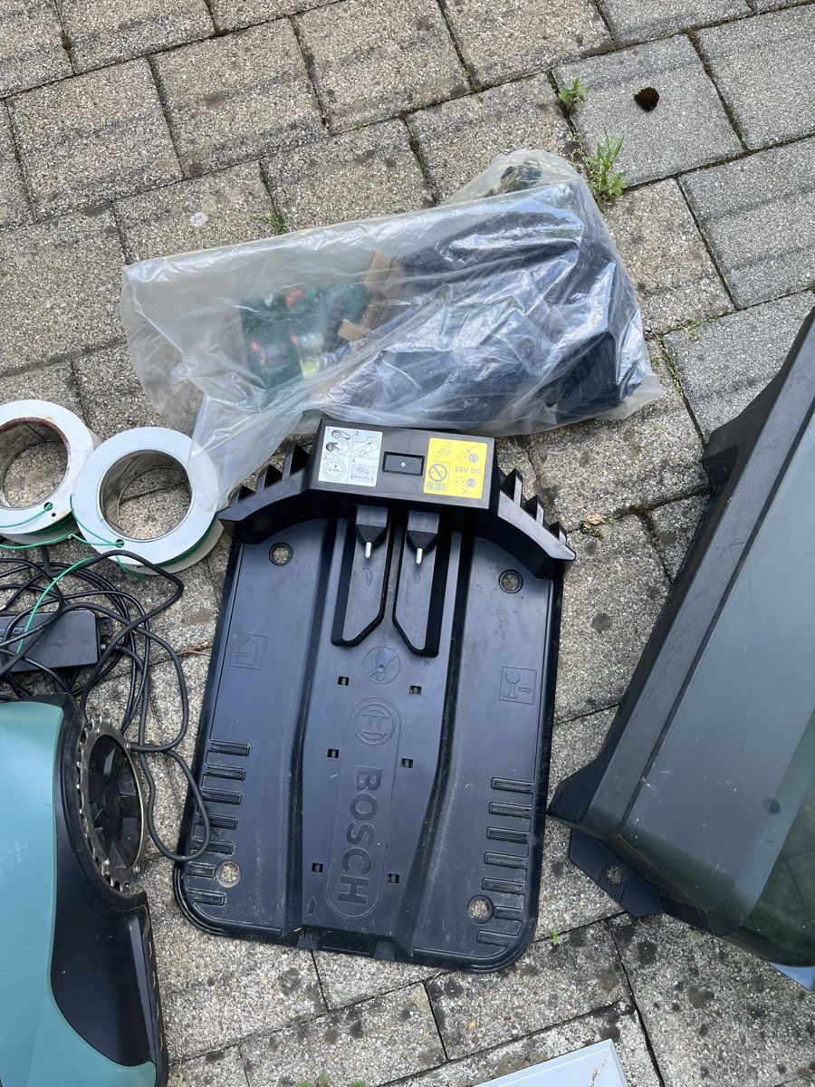 Bosch Rasenmäher: Bosch Rasenmäher Indego S+ 400 – Gebraucht aus Kloten von Mianan88 2