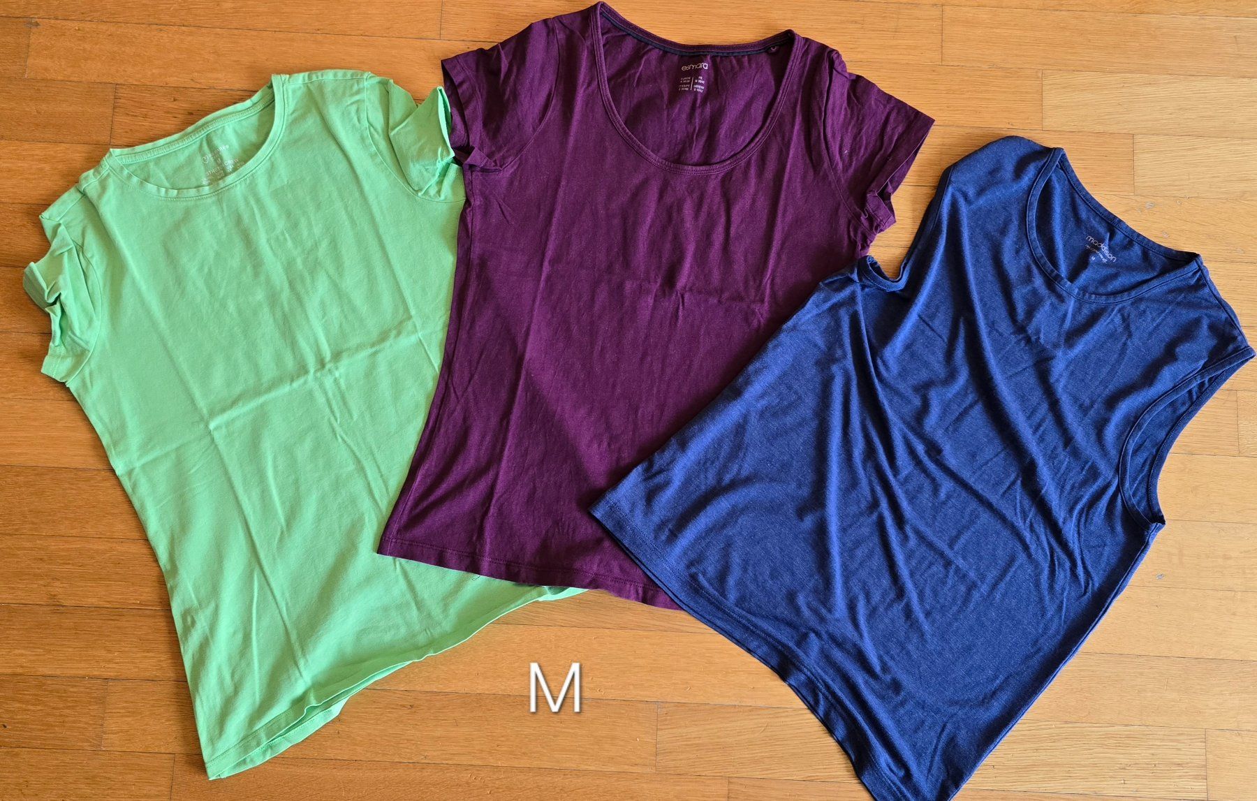 Lotti di vestiti: 3er Set T-Shirts Sommer, Grösse M – Usato da Meggen venduto da everydaysale