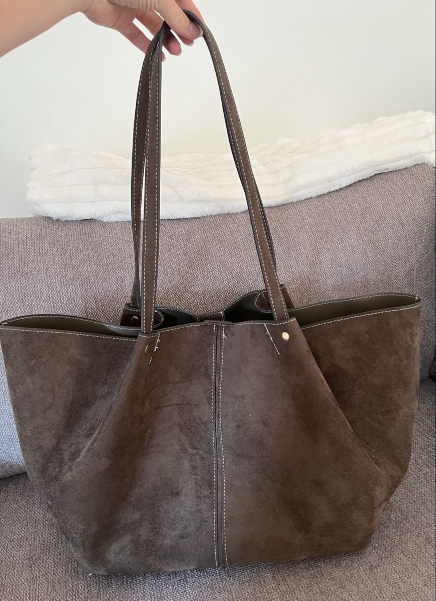 Borse da donna: Chic Suede Tote Bag – Usato da Lausanne venduto da Chika_Tetsu 1