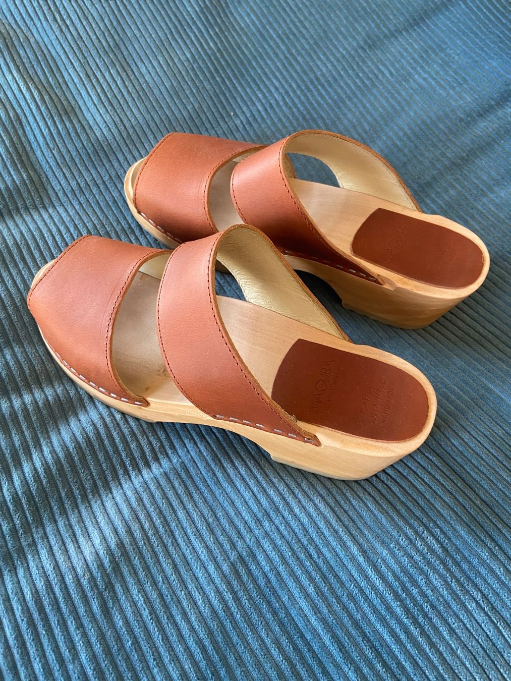 Scarpe da donna: Schwedische Clogs Sandalen Gr 39 – Nuovo (secondo la descrizione) da Zürich venduto da DoraJean 1
