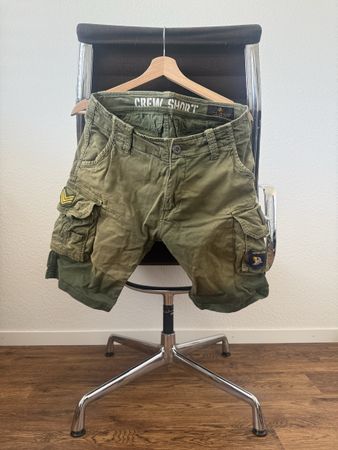 Alpha Industries Cargo Shorts Grösse 33 – Olivgrün