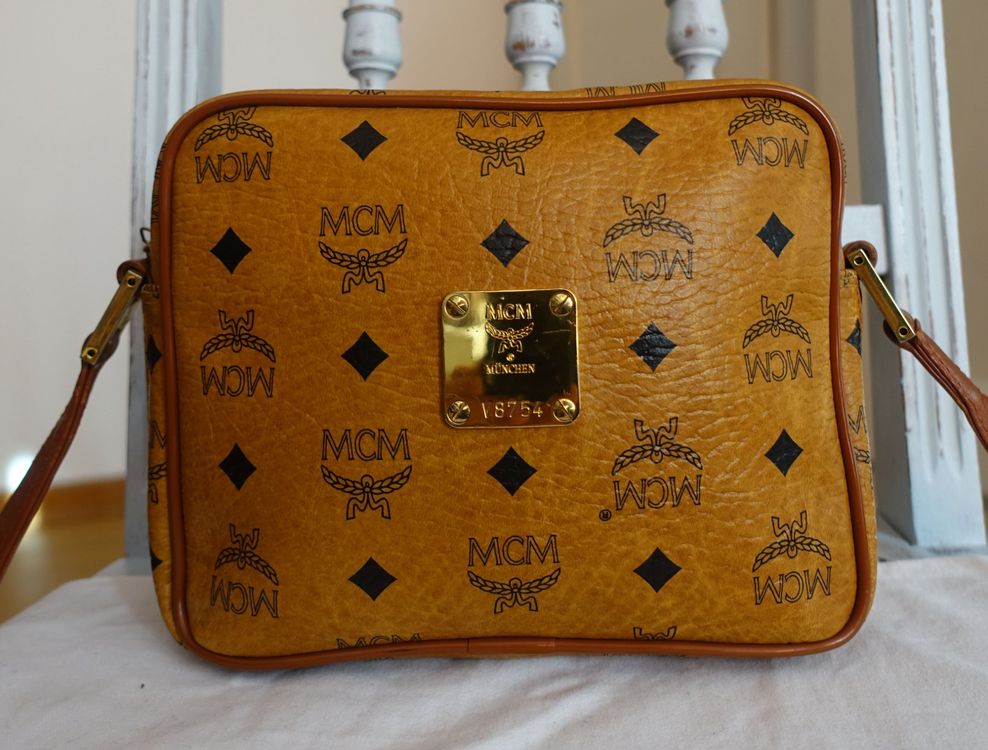 Original MCM CrossbodyBag, Made in Germany Kaufen auf Ricardo