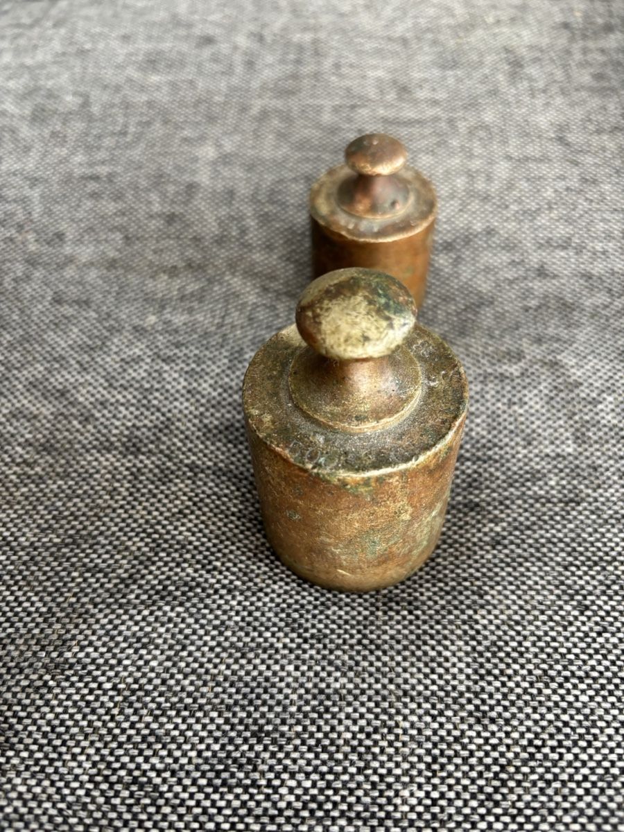 Bilance e pesi: Antike Gewichte, Messinggewichte, alte Apothekergewichte  – Usato da Jegenstorf venduto da Annina0506