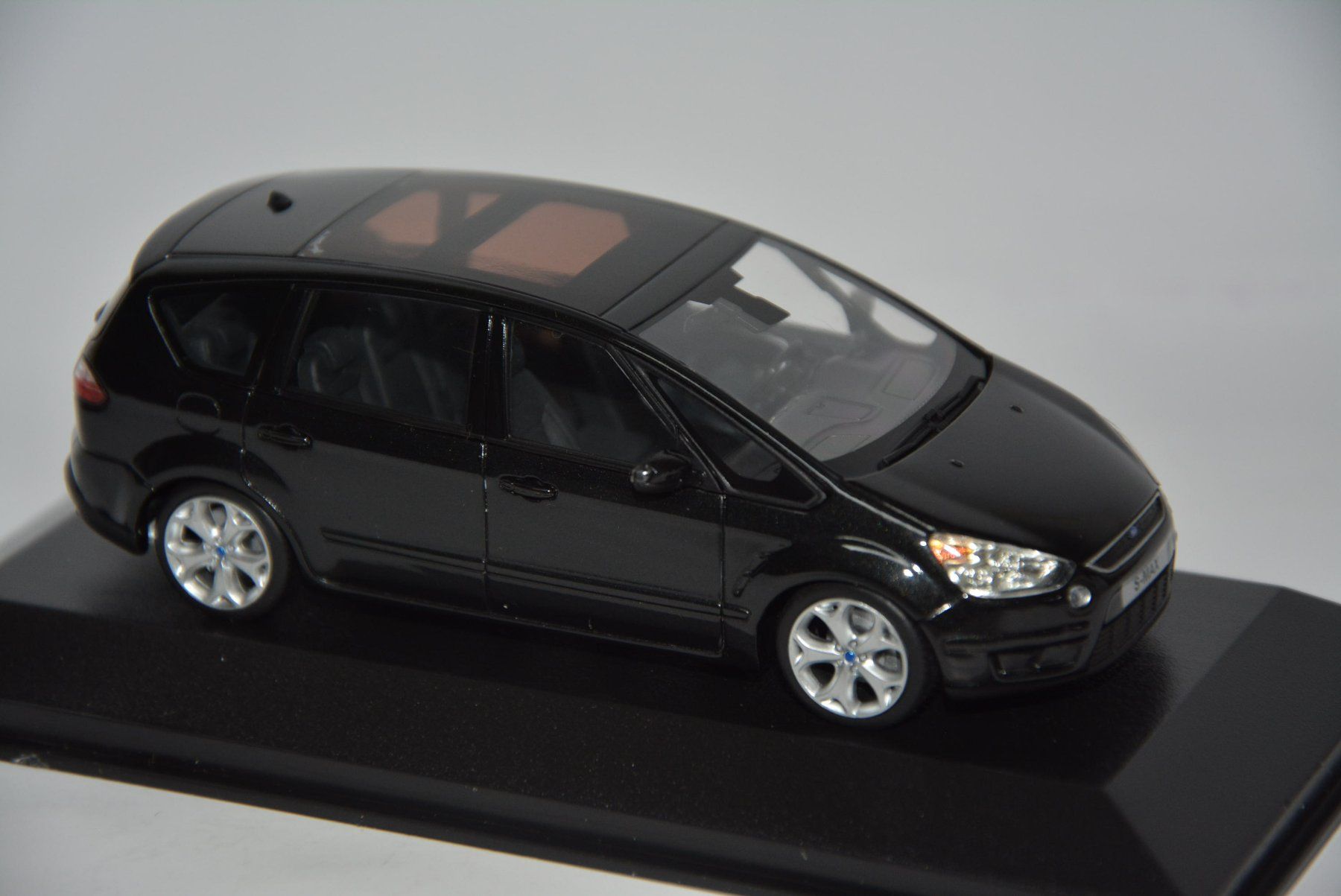 Ford Modellini d'auto: Ford S-Max 2006 , Minichamps , 1:43 – Nuovo e nell'imballaggio originale da Goldach venduto da Feivel9 5