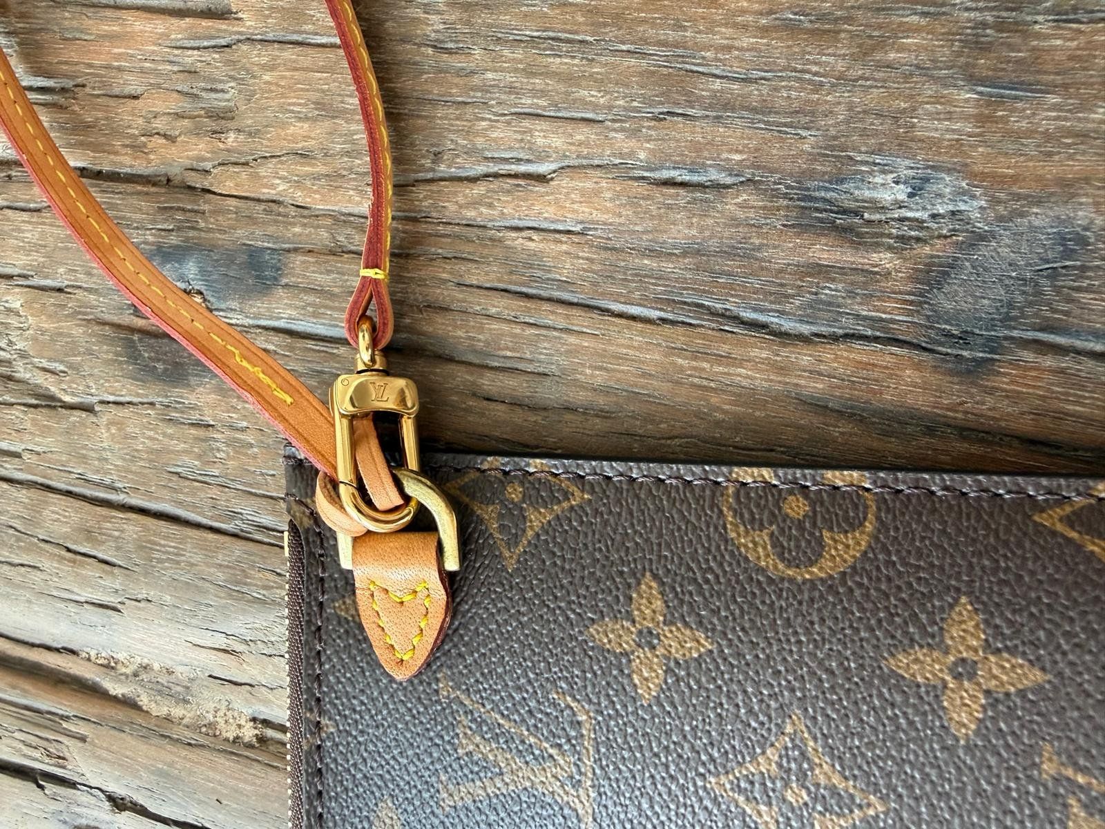 Louis Vuitton Borse: Louis Vuitton Pochette Monogram, Neuwertig! – Nuovo (secondo la descrizione) da Oberarth venduto da SSS. 6