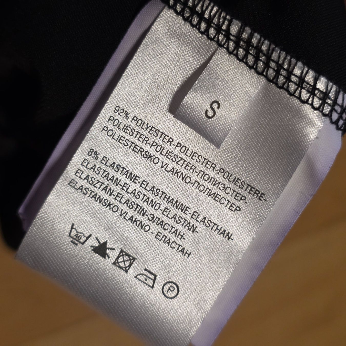 C&A Tops: Schwarzes Top S/M Clockhouse Halter Rüschen – Gebraucht aus Wald ZH von CapLux 4