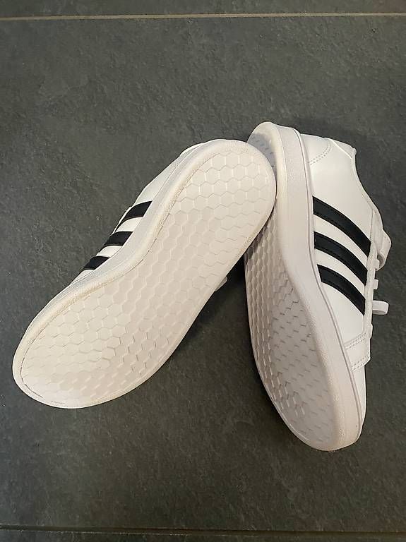 Schuhe für Jungen: Turnschuhe 32 – Gebraucht aus Luzern von feder11 1