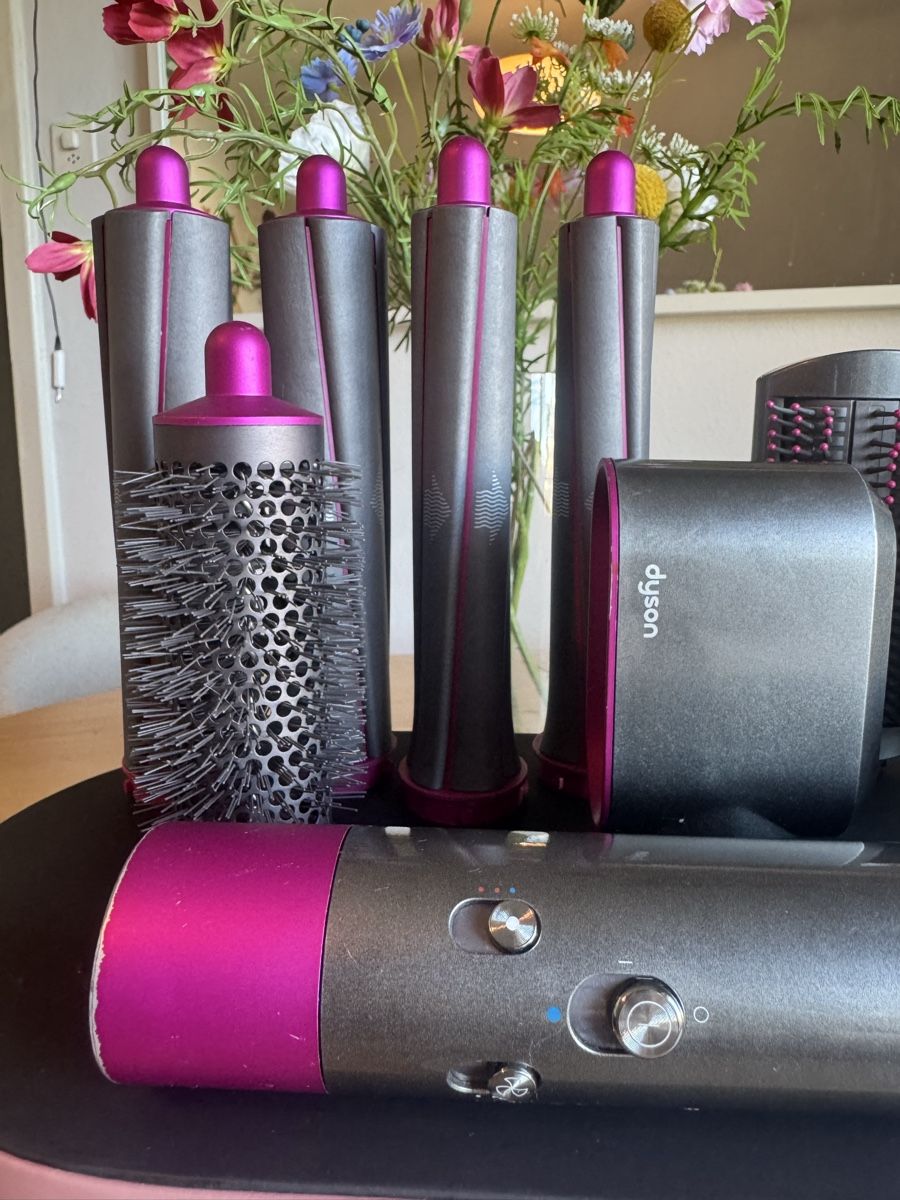 Dyson Asciugacapelli: Dyson Airwrap Complete Haarstyler long – Usato da Liebefeld venduto da Je_la 1