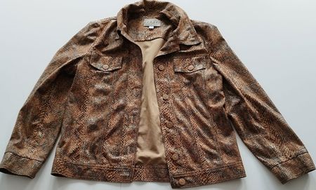 Schicke Damenjacke Grösse 34