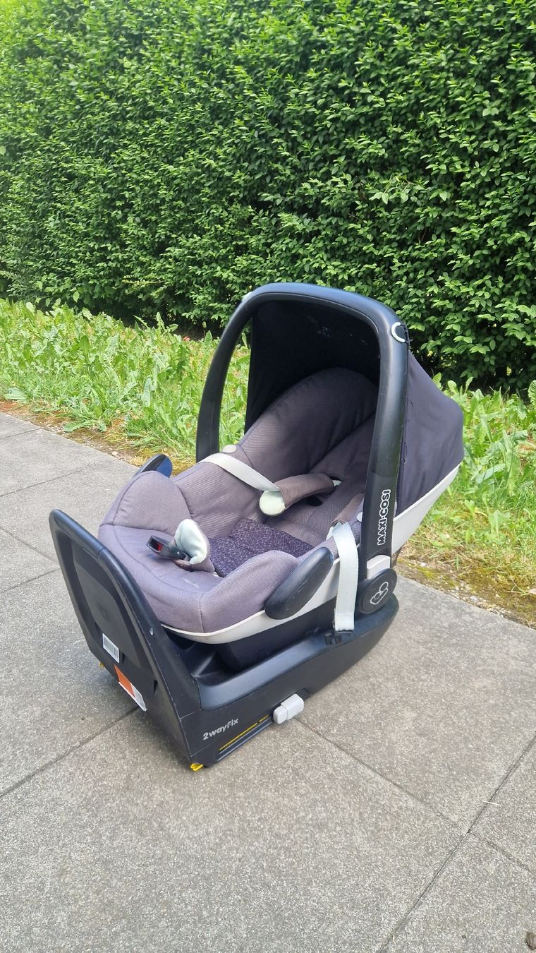 Maxi-Cosi Seggiolini per auto: Maxi Cosi (0-6 months) – Usato da Zürich venduto da pas_2zq2