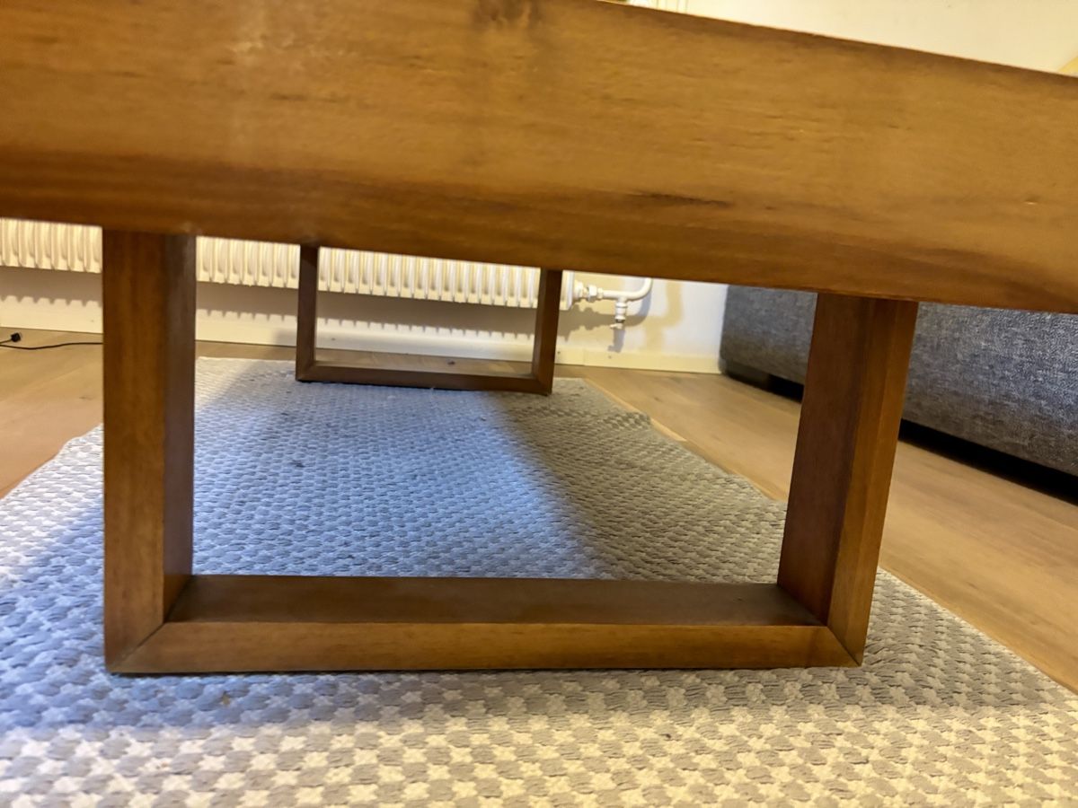 Tische: Tisch mit Fliesenplatte Holzgestell – Gebraucht aus Thun von Kerolein 3