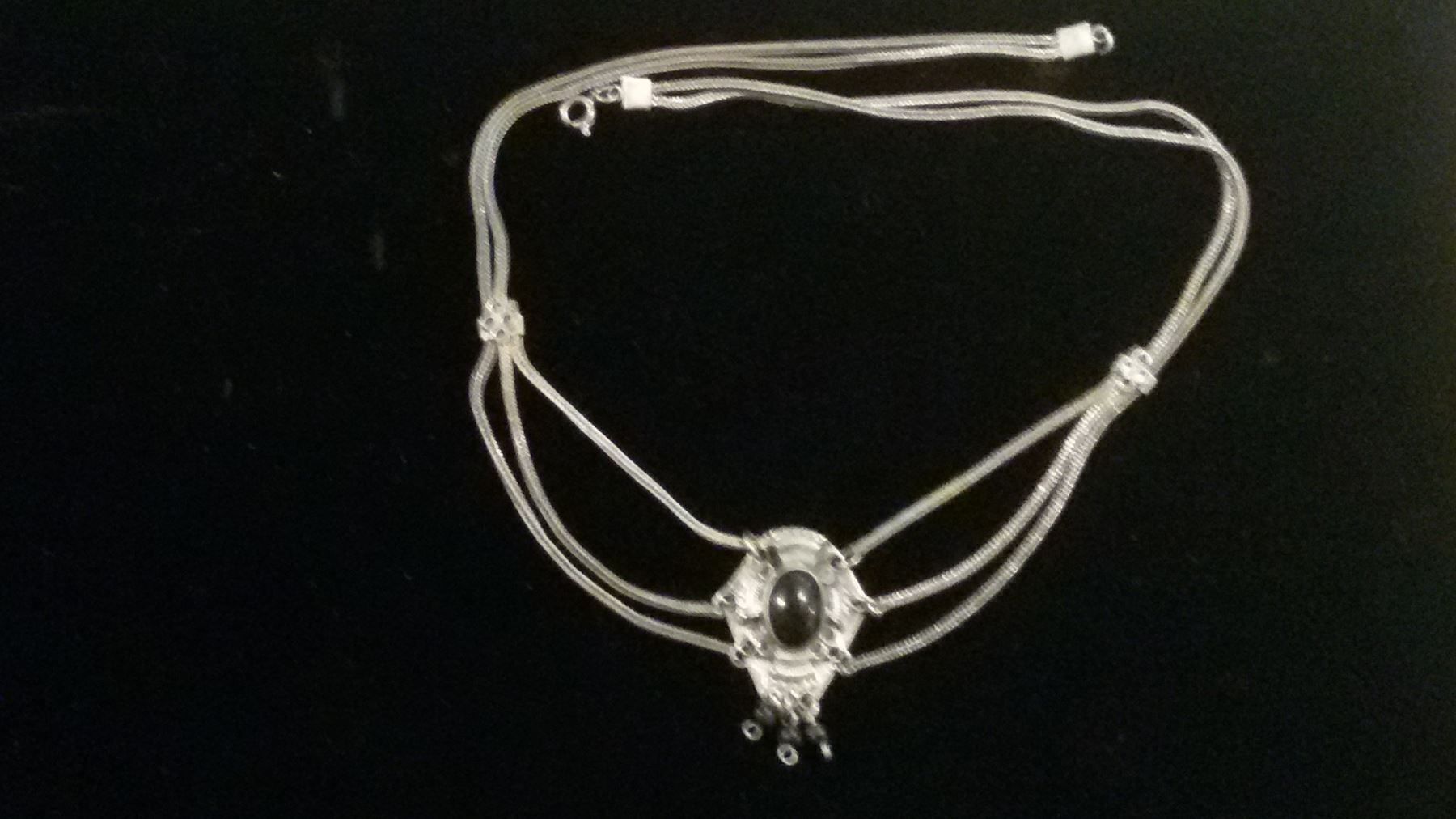 Catenine: Collier Silber mit schwarzem Stein – Usato da Bischofszell venduto da Joachim-115