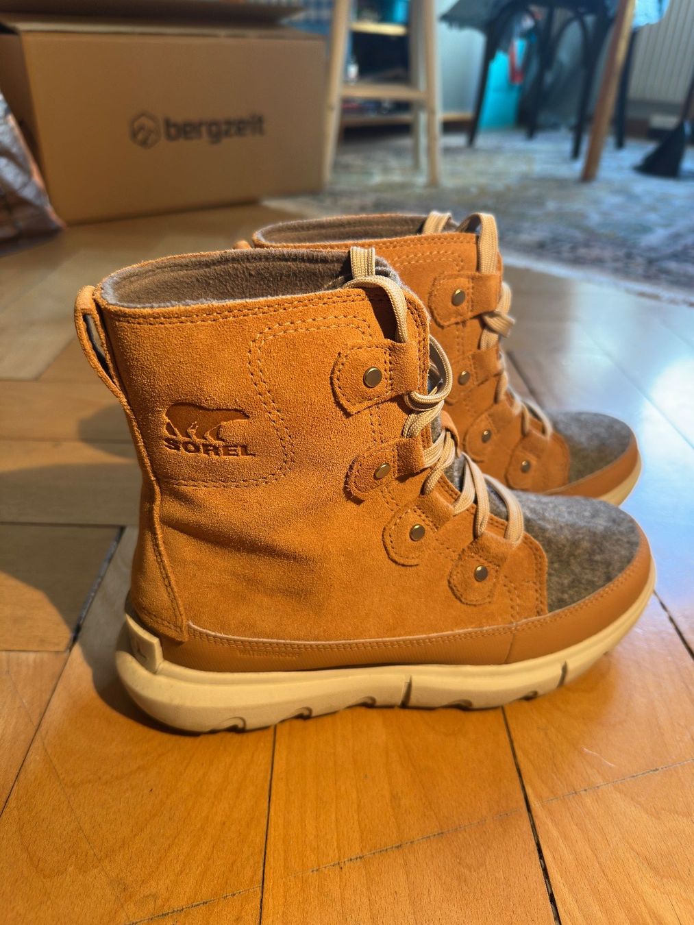 Sorel Chaussures femmes: SOREL Explorer Joan Winter Boot – D'occasion à Zürich par Wanone