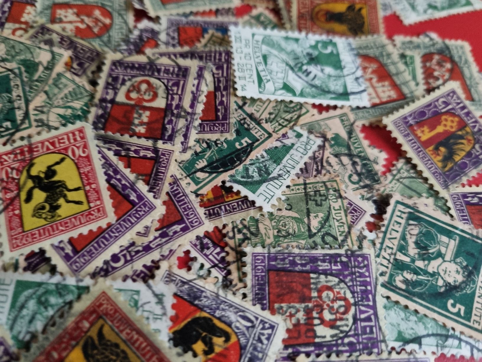 Tous les timbres: NACHLASS-POSTEN - PRO JUVENTUTE MIT BESSEREN  – D'occasion à Heimenschwand par rog_p7h9 6