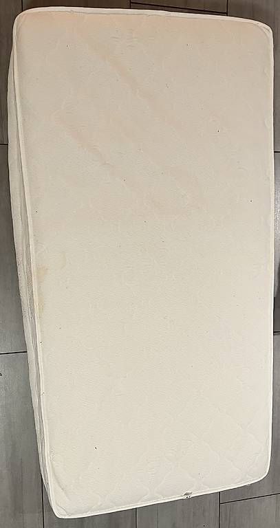 Materassi: Matelas 70x140 bisal  – Usato da St-Cierges venduto da Gw.