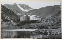 AK / Foto: Hospiz Grosser St. Bernhard (2472 m), 1944