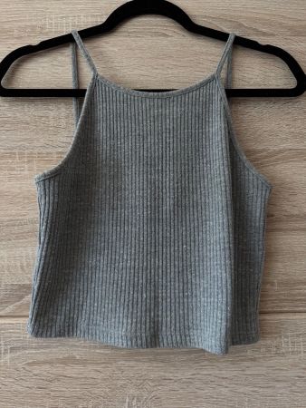 Crop top court gris en maille côtelée