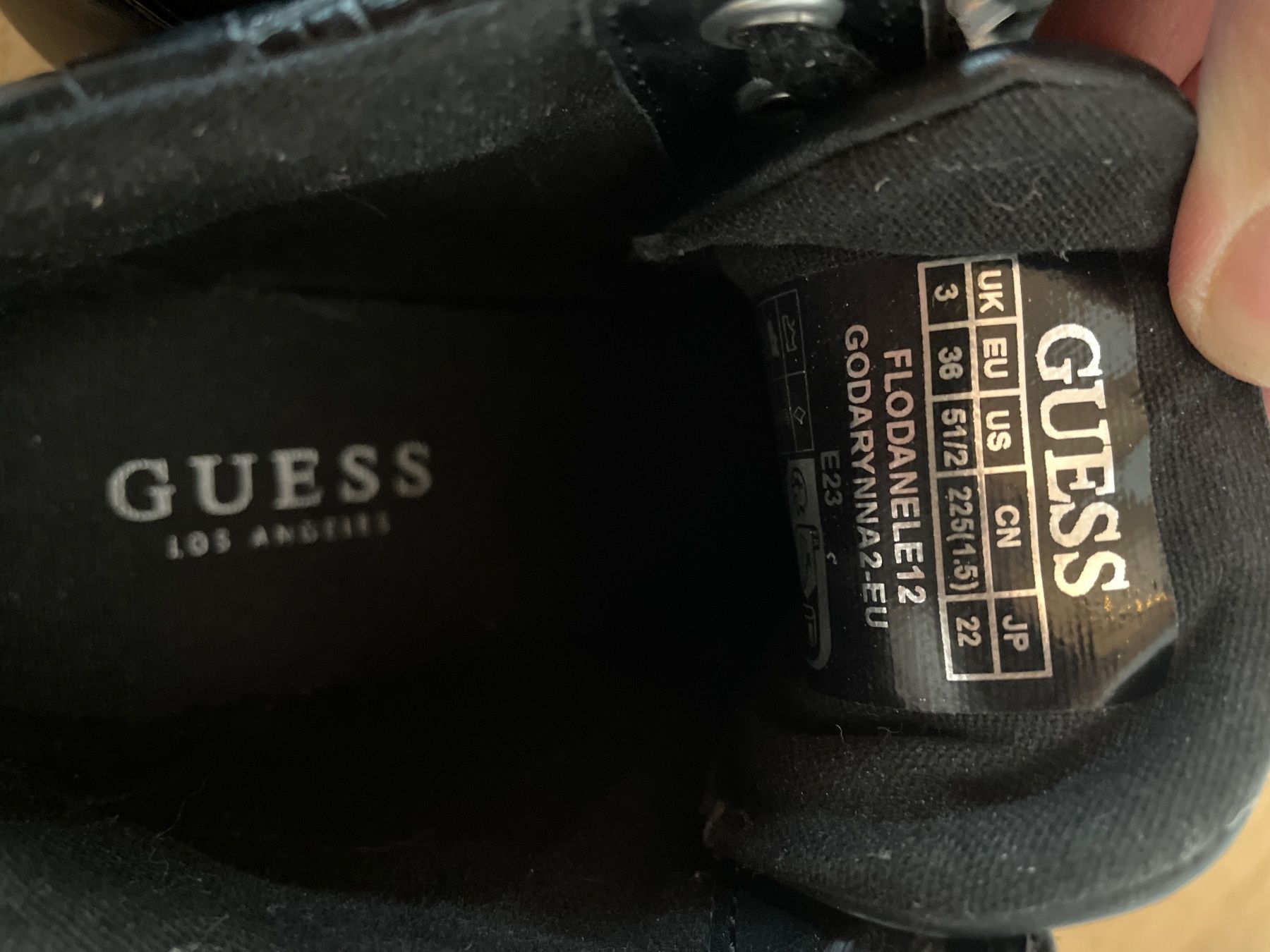 Guess Damenschuhe: Guess Schuhe – Gebraucht aus Untervaz von Raf_l85f 1