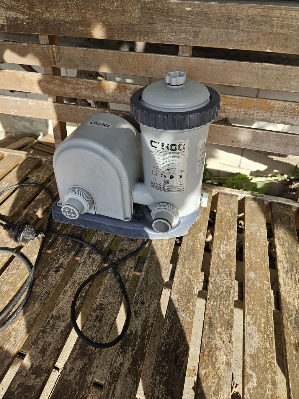 Intex Schwimmbad-Zubehör: Intex Filter Pump C1500 Kartuschenfilter gebraucht – Gebraucht aus Würenlos von Raum5436 6