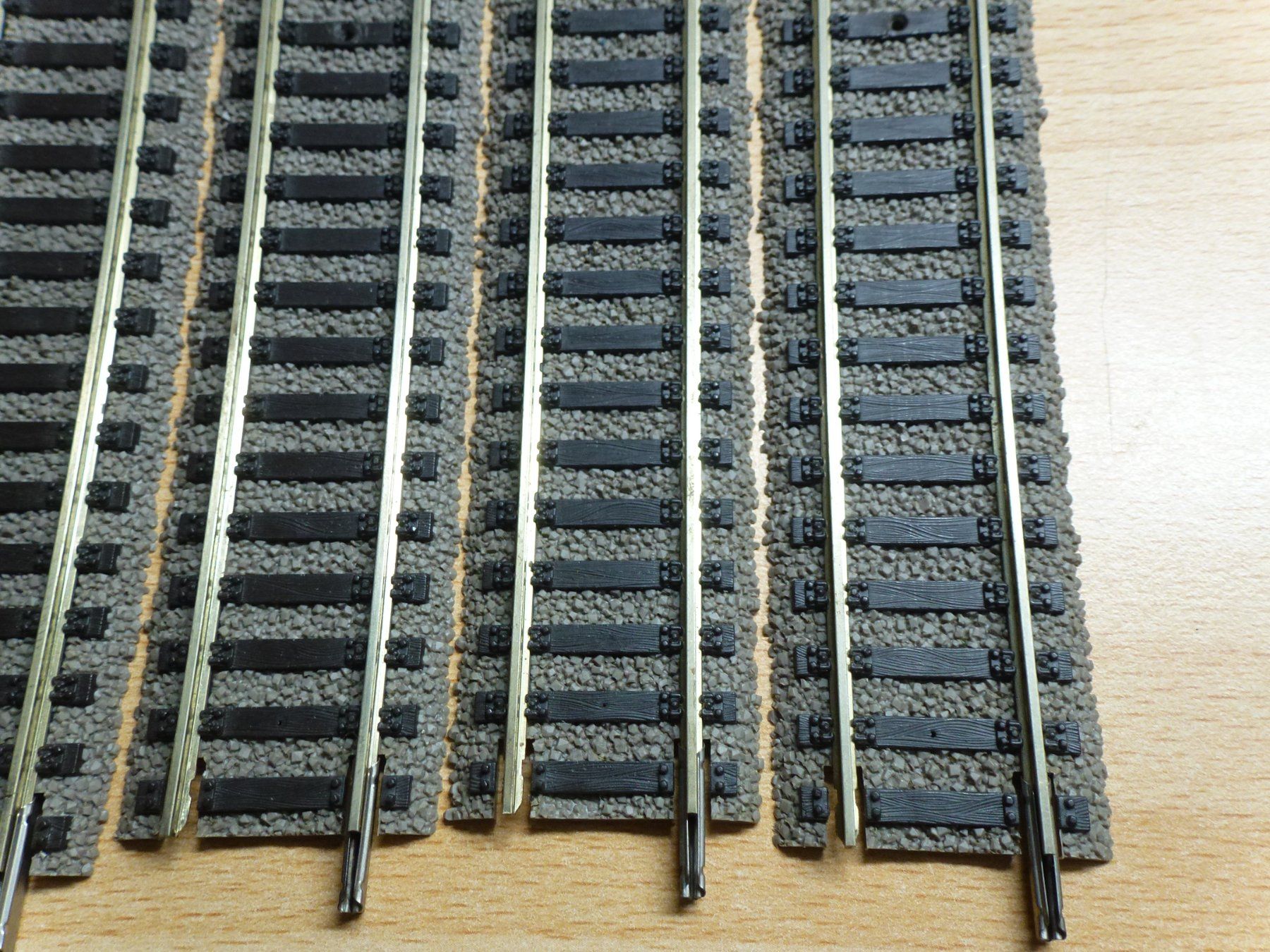 Fleischmann Modellini di ferrovie: Fleischmann H0 Profigleis 6x6101 – Usato da Hombrechtikon venduto da Se9 4