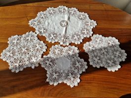 Set Deckeli mit Spitze