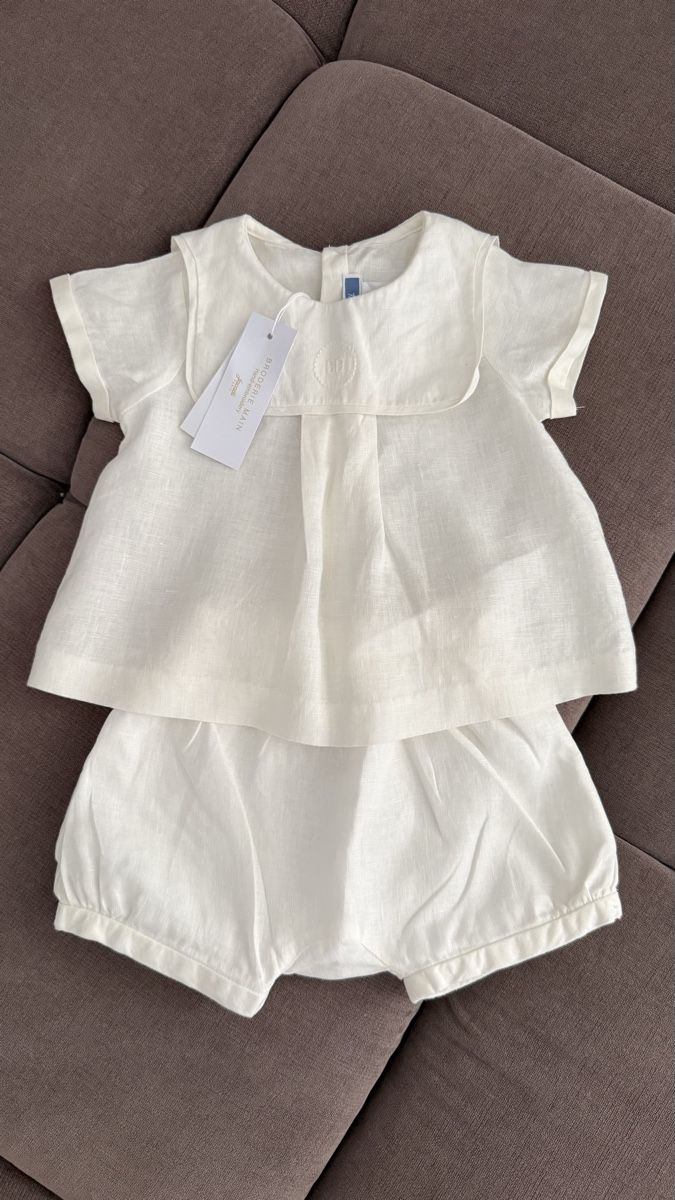 Costumi: Baby Anzug aus Leinen  – Nuovo e nell'imballaggio originale da Niederglatt ZH venduto da Ivan.Kryvoshei