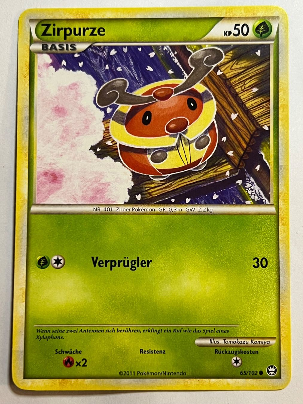 Pokémon Sammelbilder & Trading cards: Zirpurze 65/102 Tomokazu Komiya 🇩🇪 – Gebraucht aus Langenthal von Locotron4900