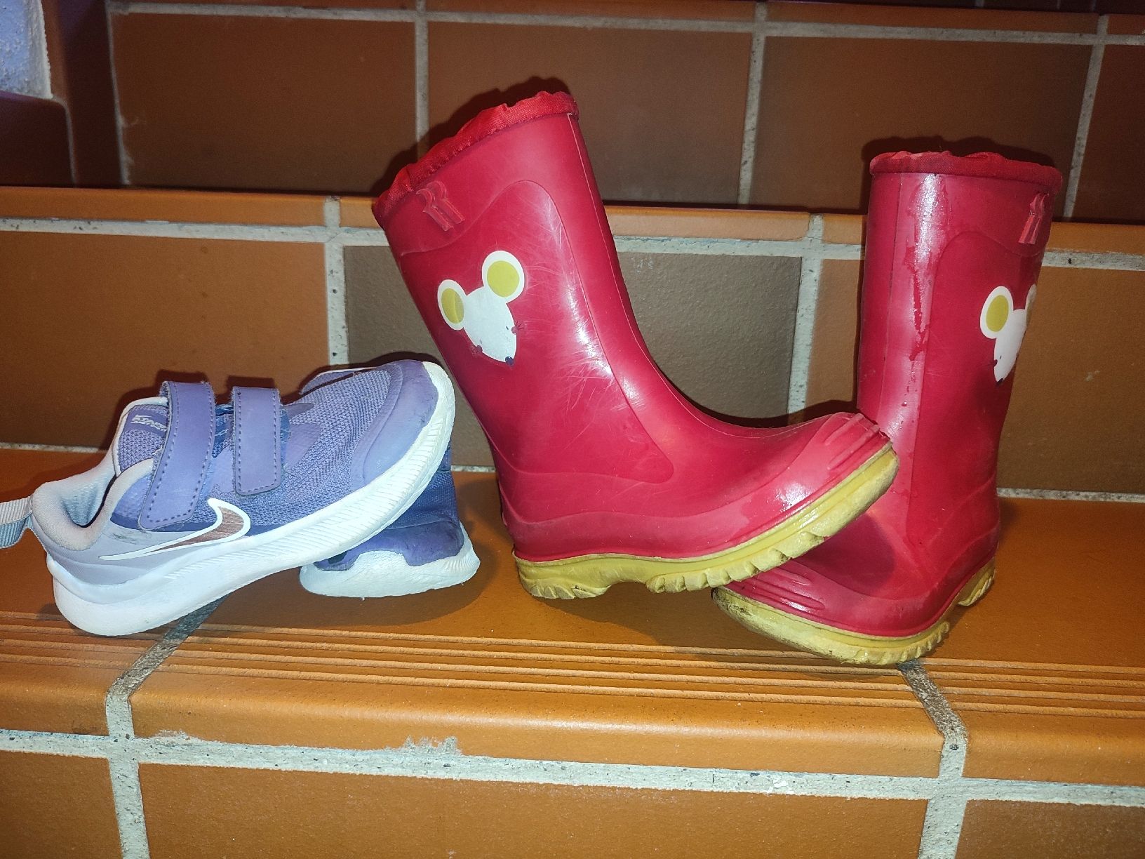 Schuhe für Mädchen: Schuhe Grösse 26 – Gebraucht aus Bäretswil von Gartenzwergin 1