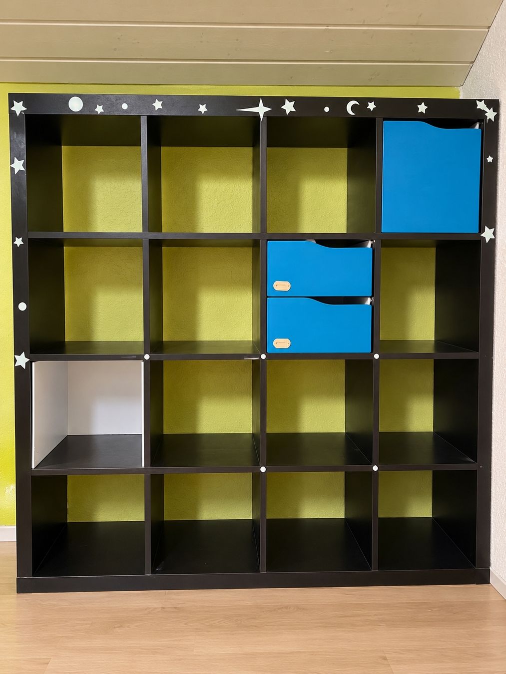 Scaffali:  Ikea Kallax 150x150 – Usato da Dulliken venduto da Supermarmotte