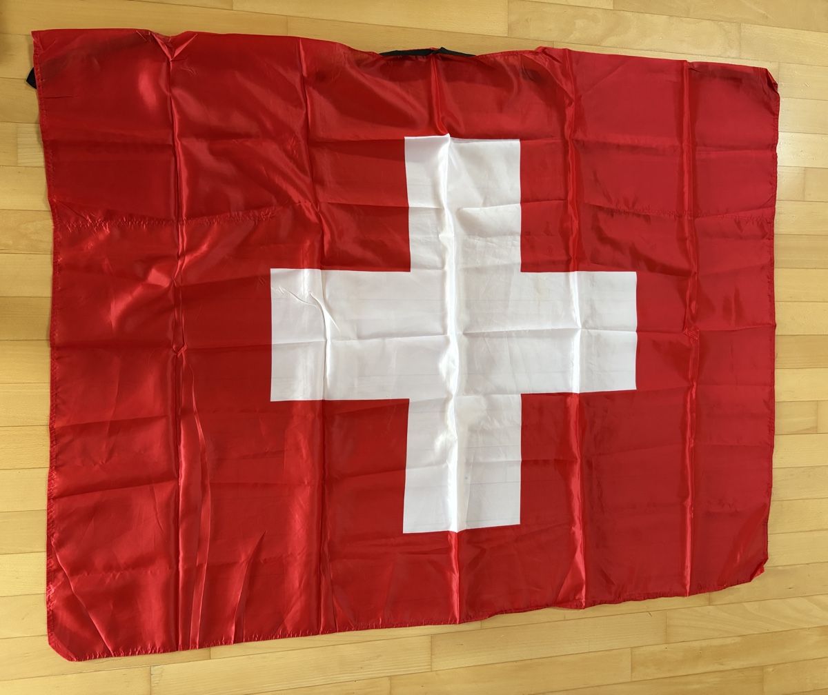 Bandiere: Drapeau Suisse 140x105cm – Usato da Lausanne venduto da ValeMerky