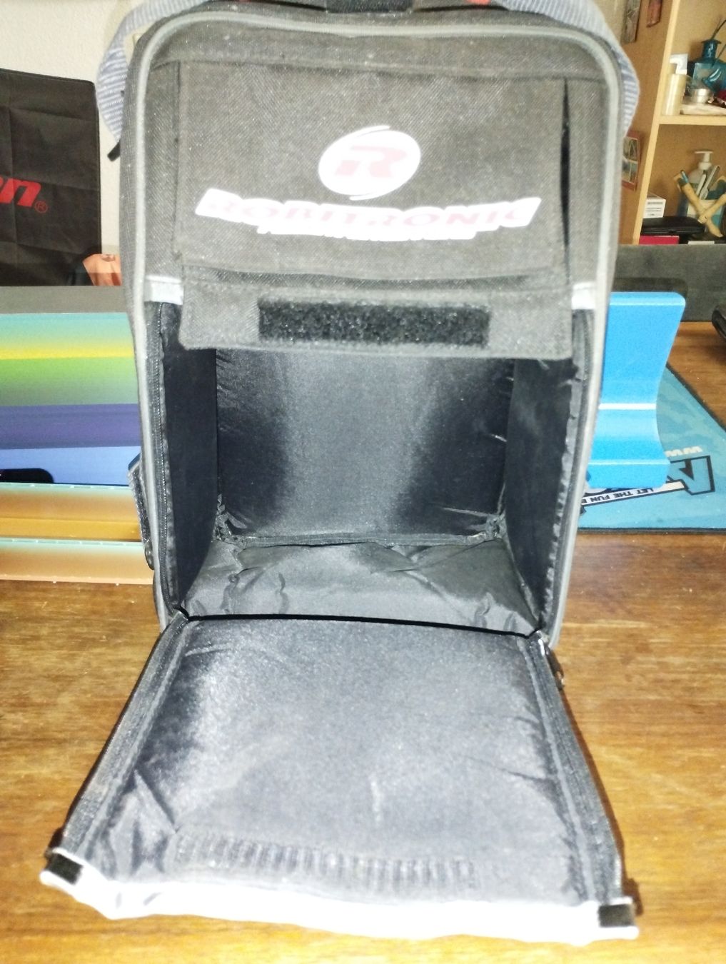 Modellismo RC: Robitronics RC Umhänge tasche – Usato da Lyss venduto da fuselbay 1