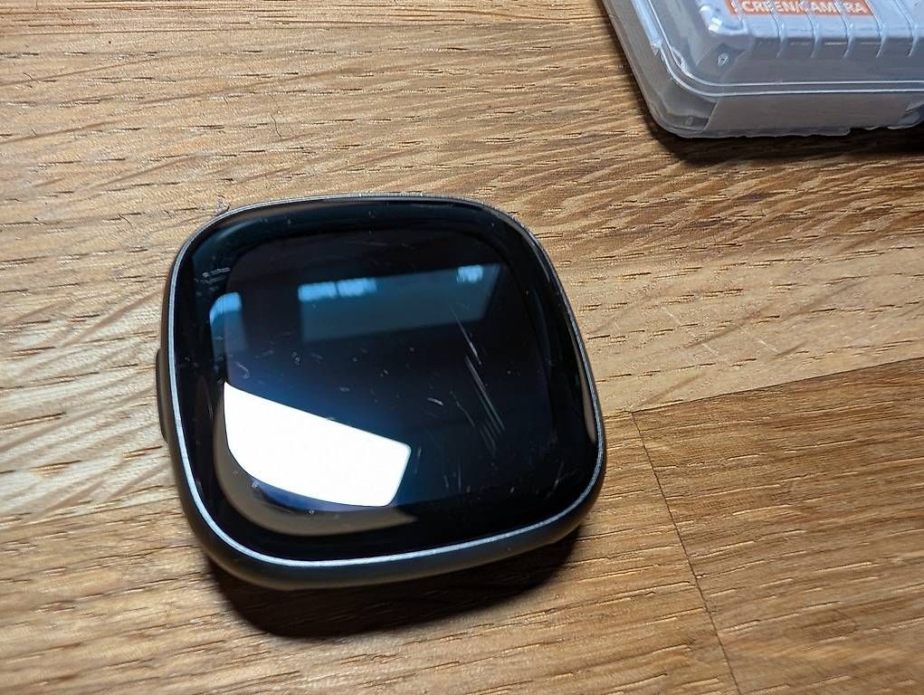 Fitbit Smartwatch: fitbit Versa 4 – Gebraucht aus Gommiswald von Derbeth01 1