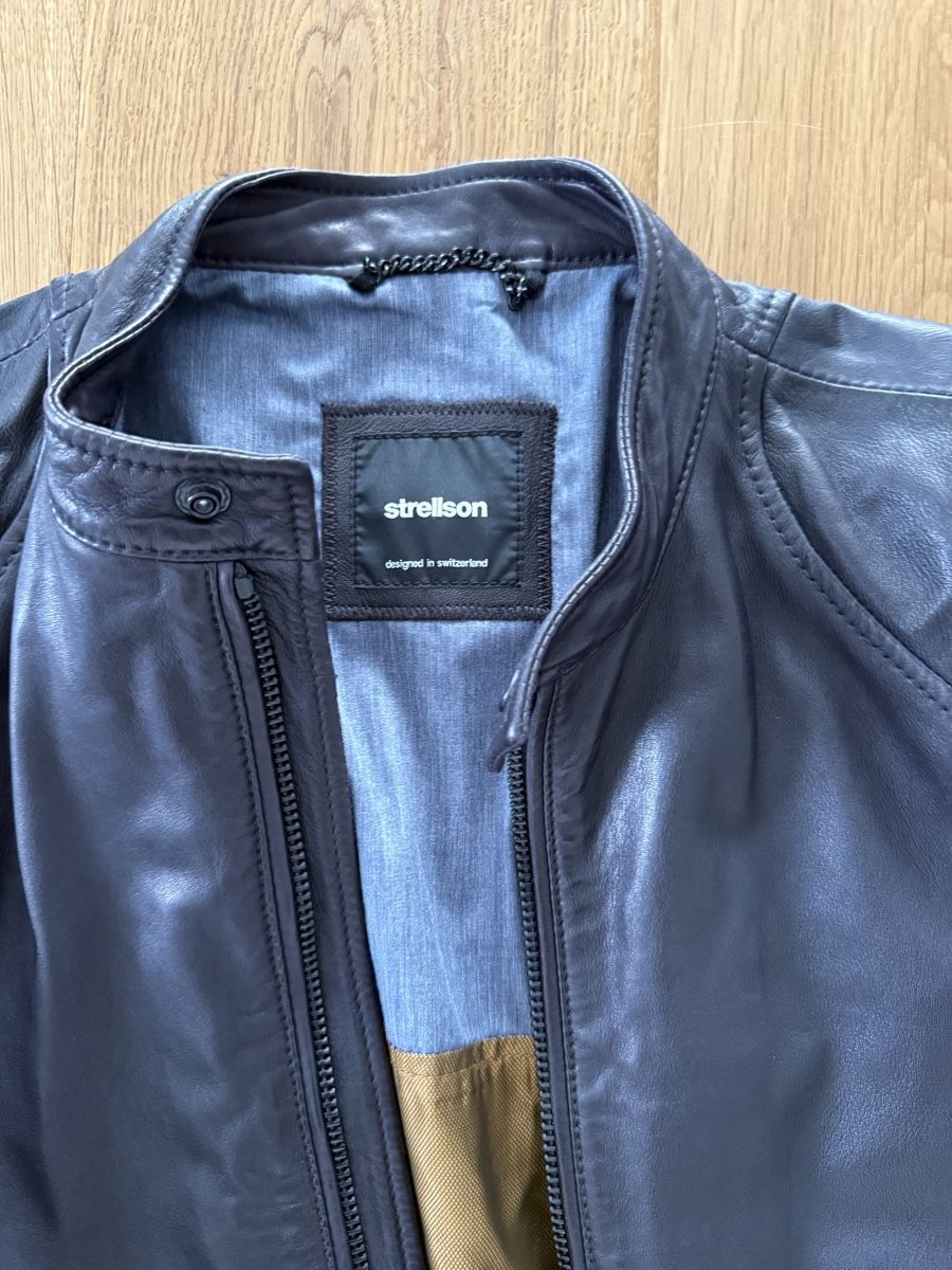 Strellson Giacche: Strellson Lederjacke dunkelblau Grösse 50 neuwertig – Usato da Egerkingen venduto da Da_Driver 1