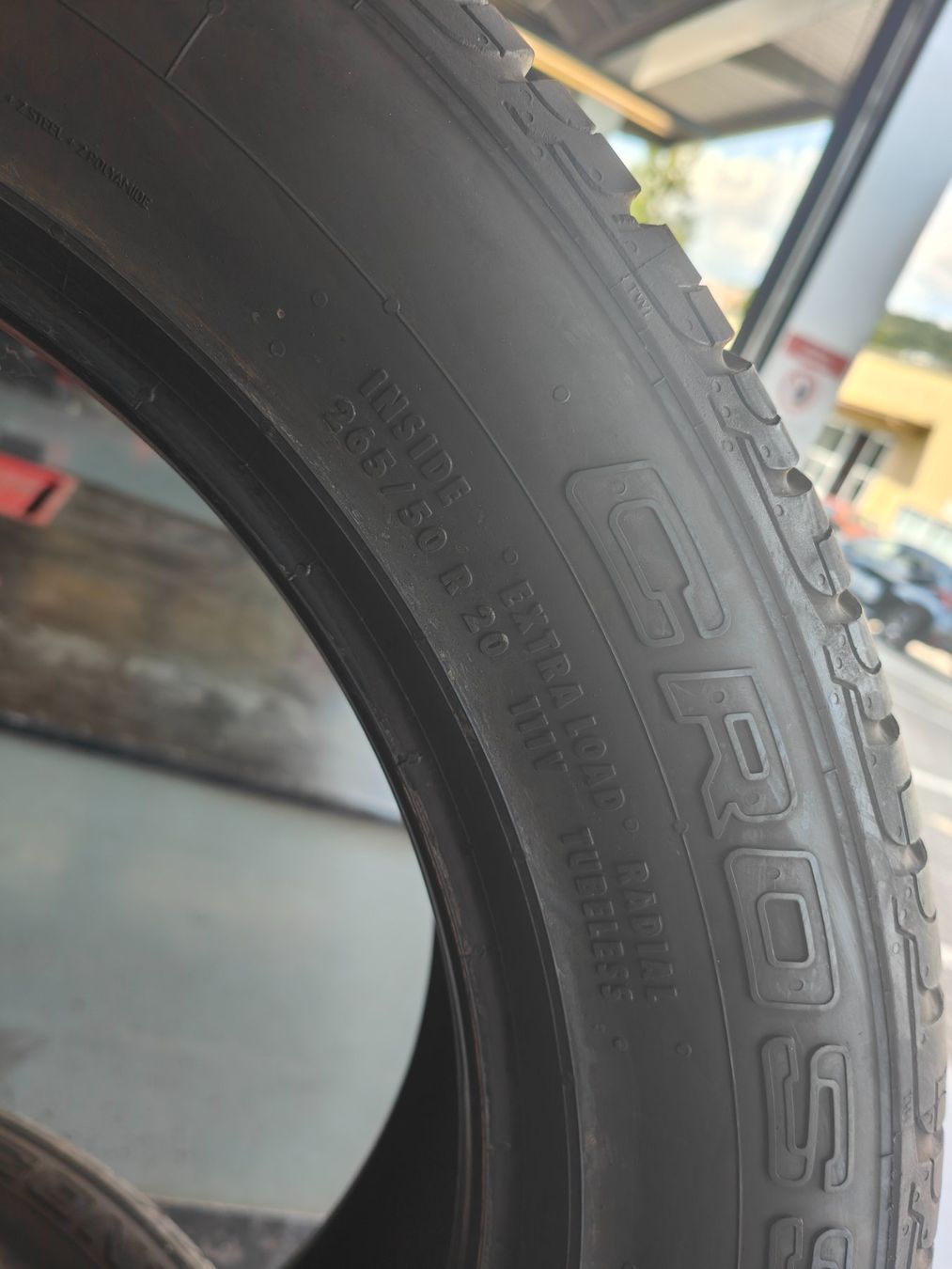 Continental Pneumatici & Ruote complete: 265/50 R20 Sommerreifen – Usato da Oberengstringen venduto da Reifen-Lagerverkauf 3