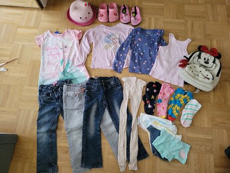 Mädchen Kleiderpaket Grösse 104