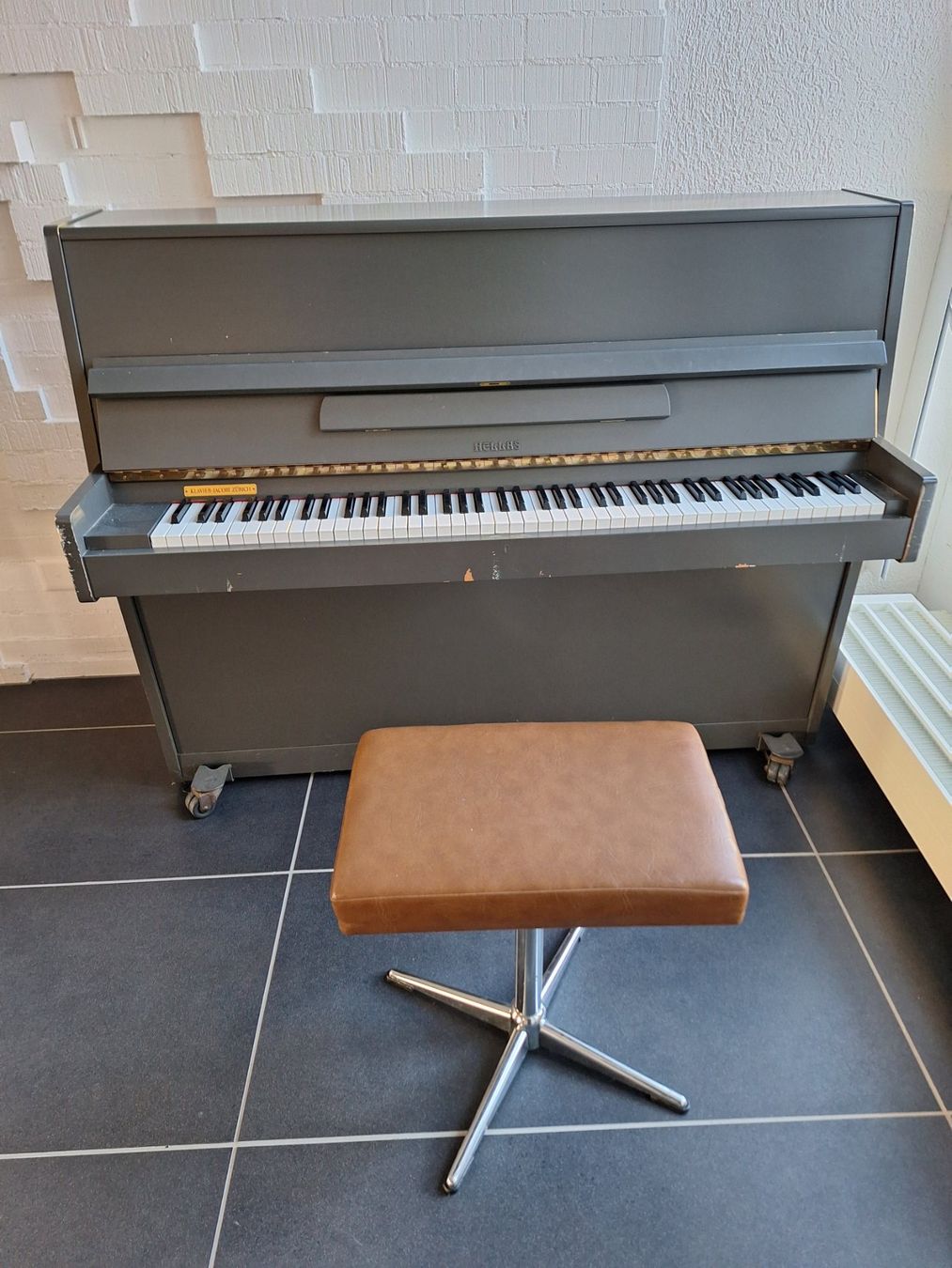 Strumenti musicali: Klavier – Usato da Sursee venduto da CAMPUS_SURSEE