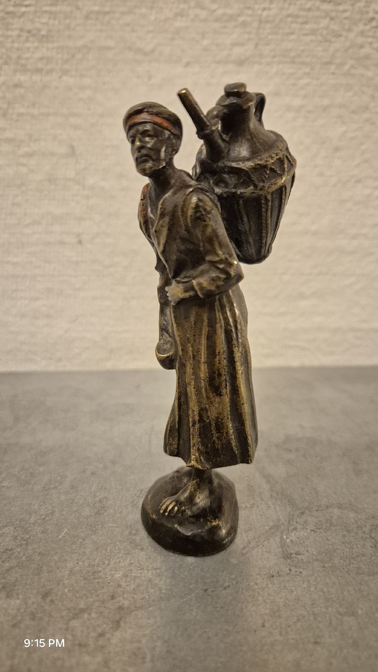 Statuette: Wiener Bronze Wasserträger um 1900 – Usato da Basel venduto da Happy3210