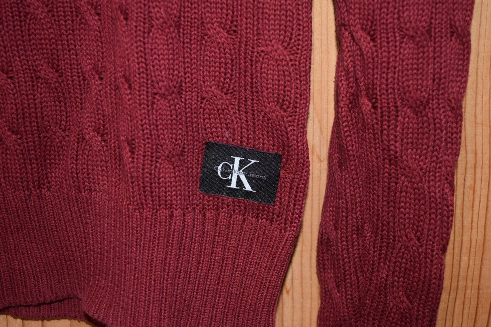 Calvin Klein Pullover & Sweatshirts: Calvin Klein Jeans Strickpullover Bordeaux Gr. S – Gebraucht aus St. Gallen von Lena_T 1