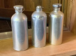 3 petits bidons à lait en aluminium, environ 1l