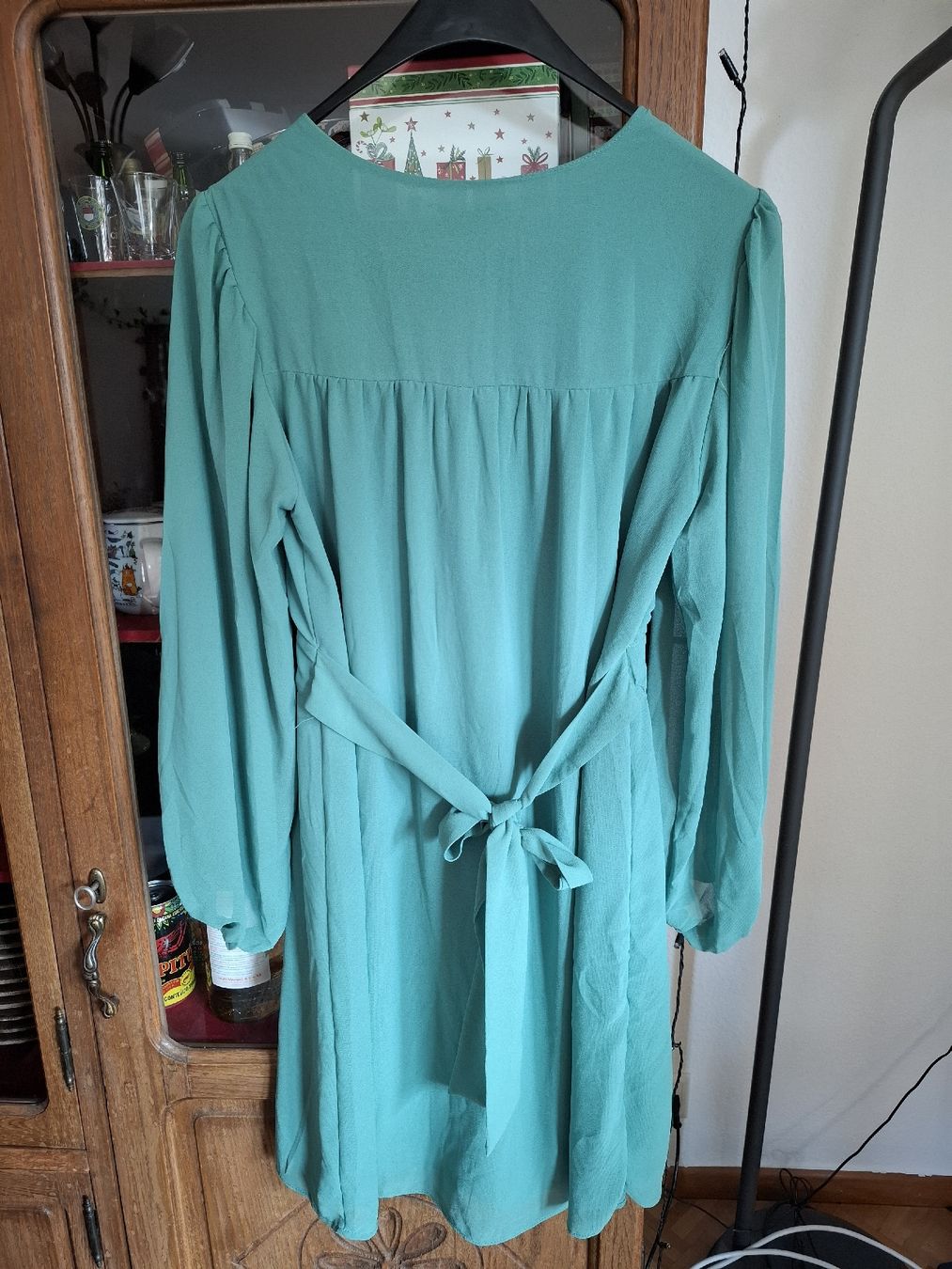 H&M Kleider: Robe verte taille M – Gebraucht aus La Tour-de-Peilz von Marin_nette 1