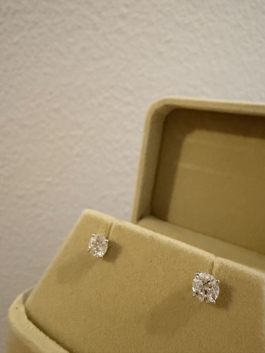 Orecchini pendenti & Orecchini a lobo: Diamond Earrings - 0.5 carat each side – Nuovo e nell'imballaggio originale da Zürich venduto da Pandainlondon 2
