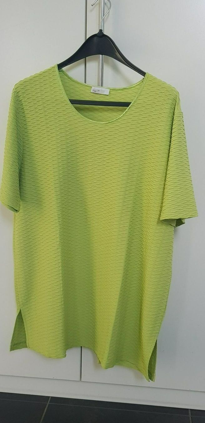 T-Shirts: T-Shirt biggi M, Grösse 46 – Neu (gemäss Beschreibung) aus WALTERSWIL SO von thb_ybm8