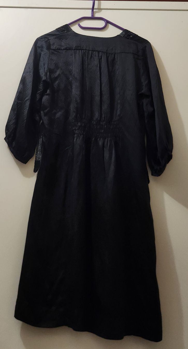 Sandro Kleider: Robe noire Sandro 100% Soie taille S/M – Gebraucht aus Niedergösgen von Eva2410 1